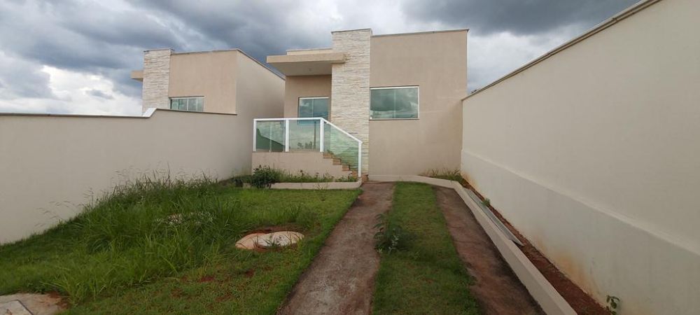 Casa Geminada - Venda - Pousada das Rosas - São Joaquim de Bicas - MG