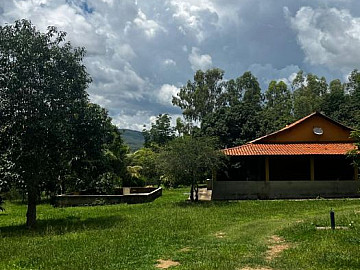 FAZENDA 163 HA BOA DE �GUA PORTEIRA FECHADA EM BUEN�POLIS-MG